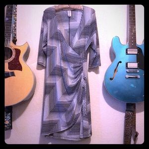 Mid Legnth Wrap Around Style Ruched Side